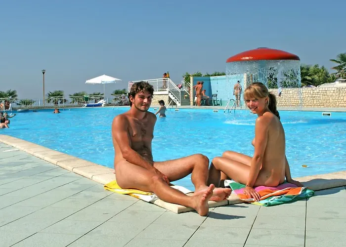 Easyatent Fkk Safari Tent Ulika Naturist - Clothes Free